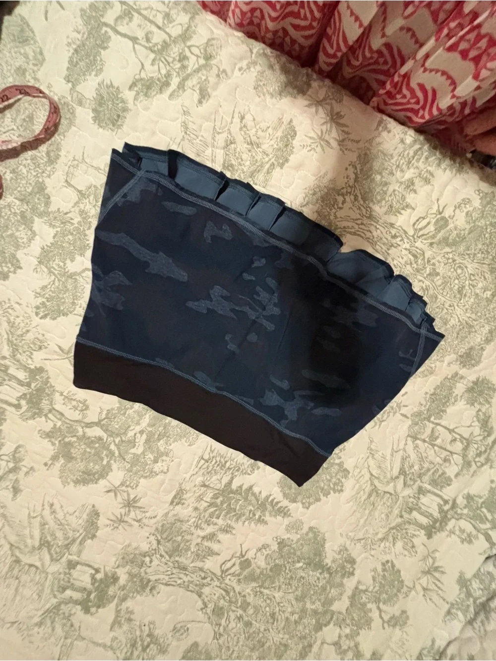 VINTAGE Lululemon sz 6 Pace Setter Heathered Texture Lotus Oil Slick Blue camo.